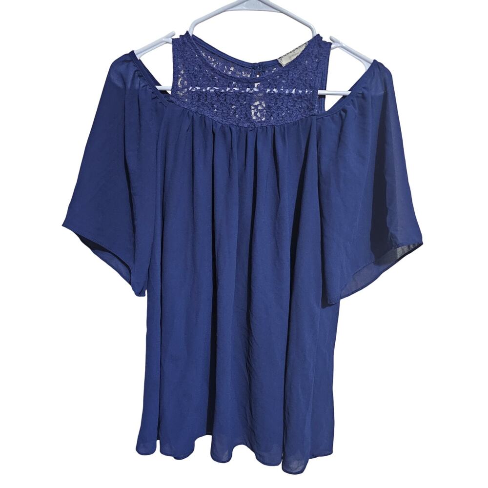 Soprano Blouse Womens Size Medium Cold Shoulder Lace Neckline Top (956)